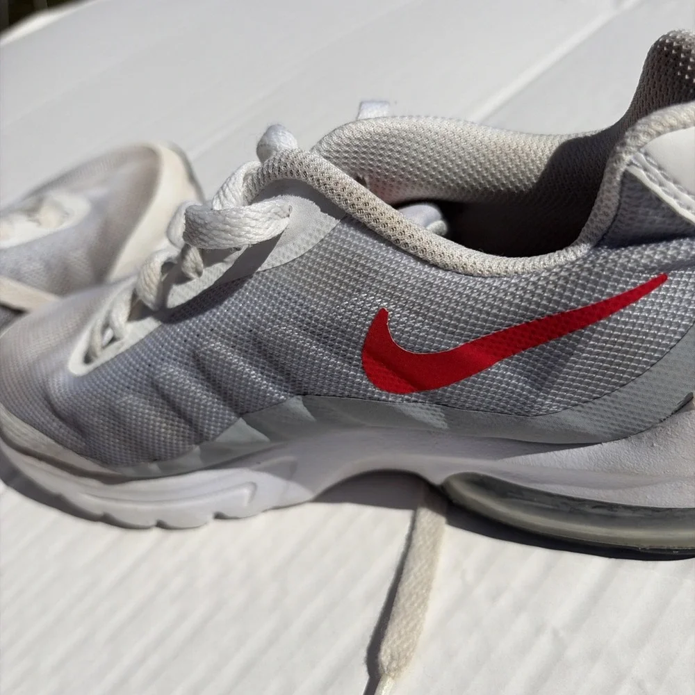 Nike Air Max Invigor Gray and Red 3.5Y‎ Youth Sneakers